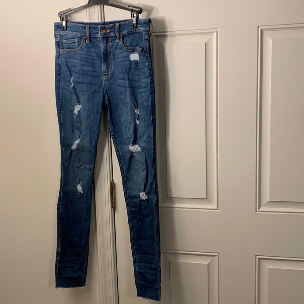 Hollister high-rise super skinny jeans open to offer and trade!